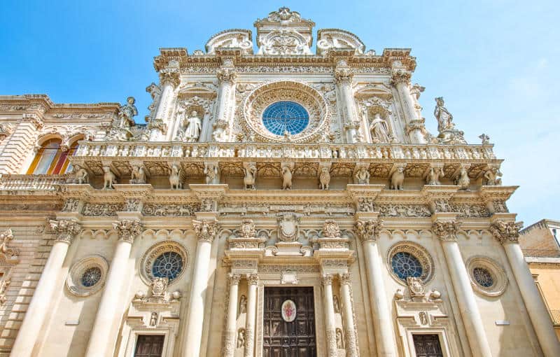 Scopri di più sull'articolo Basilica di Santa Croce a Lecce: meraviglia barocca del sud.